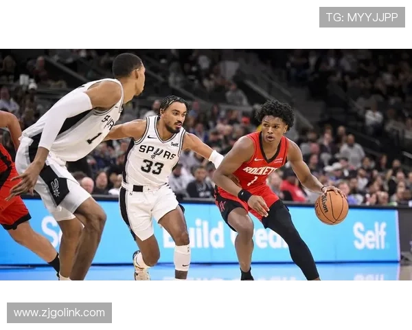 阿杰伊米切尔妙传助攻哈滕空接暴扣打成2加1全场沸腾