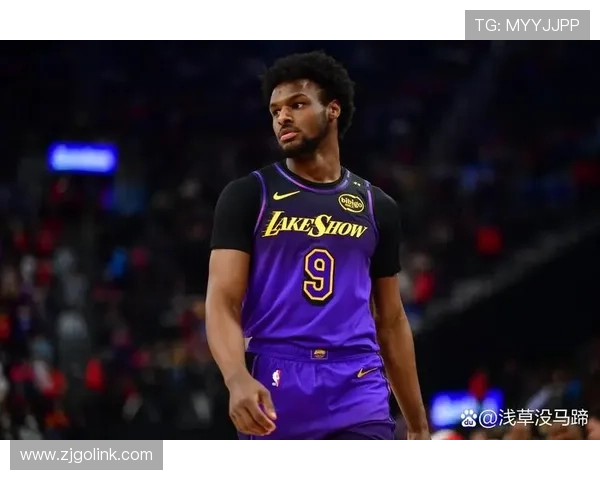 湖人主场球迷齐声高喊感谢 Nico 成为洛杉矶的大恩人